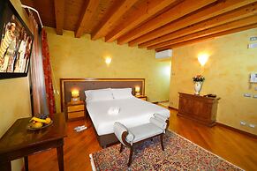 City Centre Rooms and Apartments