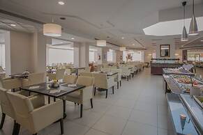 Giannoulis – Almyra Hotel & Village