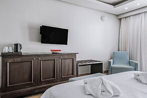 Almyra Resort