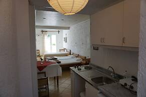 Valentino Apartments and Studios