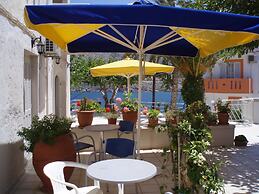 Valentino Apartments and Studios