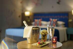 The Crown - IHCL SeleQtions