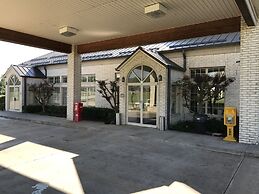 Days Inn by Wyndham Grove