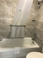 Days Inn by Wyndham Grove