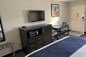 Days Inn by Wyndham Grove