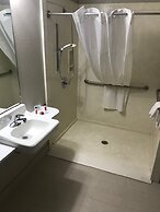 Days Inn by Wyndham Grove