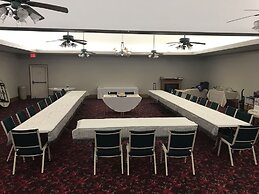 Days Inn by Wyndham Grove