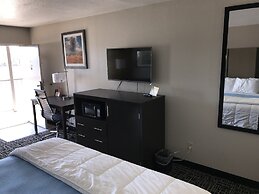 Days Inn by Wyndham Grove