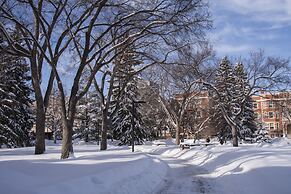 University of Alberta - Guest Accommodation