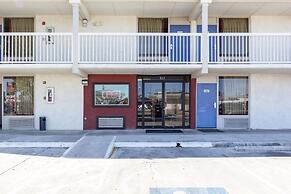 Motel 6 Uvalde, TX
