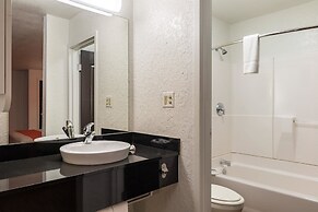 Motel 6 Uvalde, TX