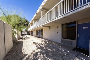 Motel 6 Uvalde, TX