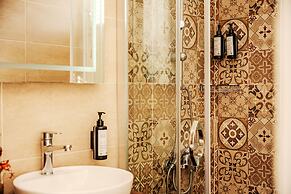 Bizim Ev Hotel