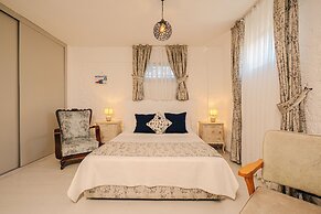 Bizim Ev Hotel