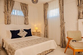 Bizim Ev Hotel
