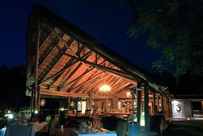 Amakhosi Safari Lodge and SPA