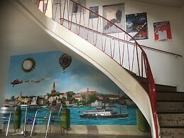 Flensbed Hotel & Hostel
