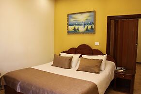 Lamedina Hotel
