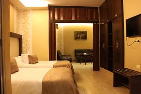 Lamedina Hotel