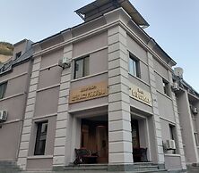Hotel Diplomat