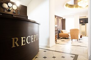 Hotel Diplomat