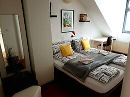 Cukrarna Hostel