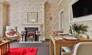 Chomley Holiday Flats