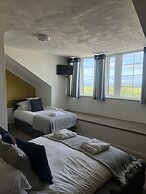 Ty Dderw Country Inn