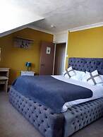 Ty Dderw Country Inn