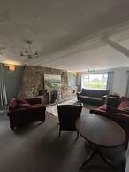 Ty Dderw Country Inn