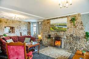 Ty Dderw Country Inn