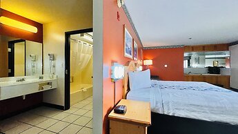 Regency Inn And Suites