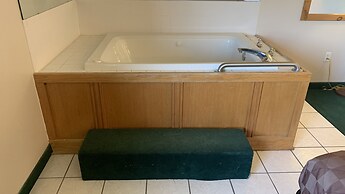 Regency Inn And Suites