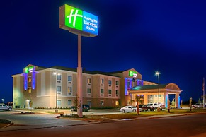 Holiday Inn Express & Suites Cotulla by IHG