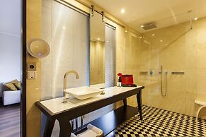 Quentin Boutique Hotel