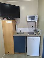 Landmark Manor Motel