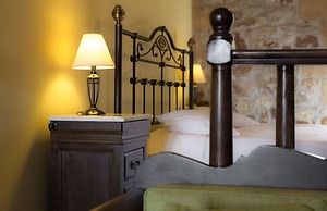 Klymeni Traditional Homes