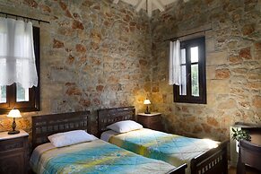 Klymeni Traditional Homes