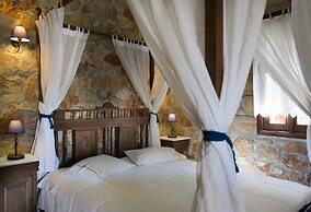 Klymeni Traditional Homes