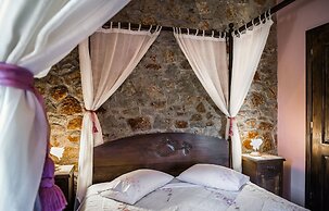 Klymeni Traditional Homes