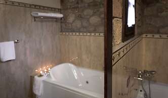 Klymeni Traditional Homes