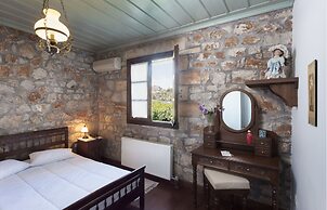 Klymeni Traditional Homes