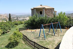 Klymeni Traditional Homes