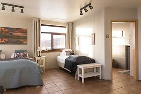 Farmhotel Efstidalur