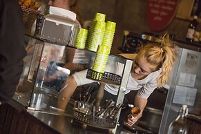 Farmhotel Efstidalur