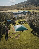 Farmhotel Efstidalur