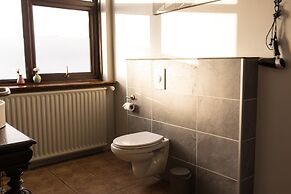 Farmhotel Efstidalur