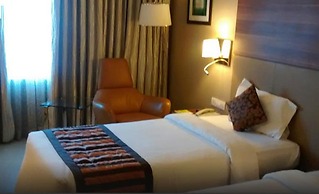 Royal Orchid Central, Vadodara