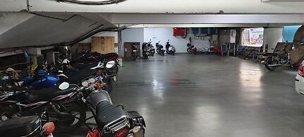 Royal Orchid Central, Vadodara