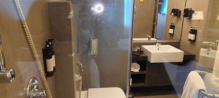 Royal Orchid Central, Vadodara